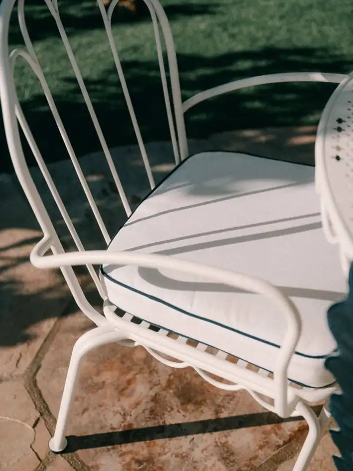 Alfresco outdoor chair cushion white 44cm