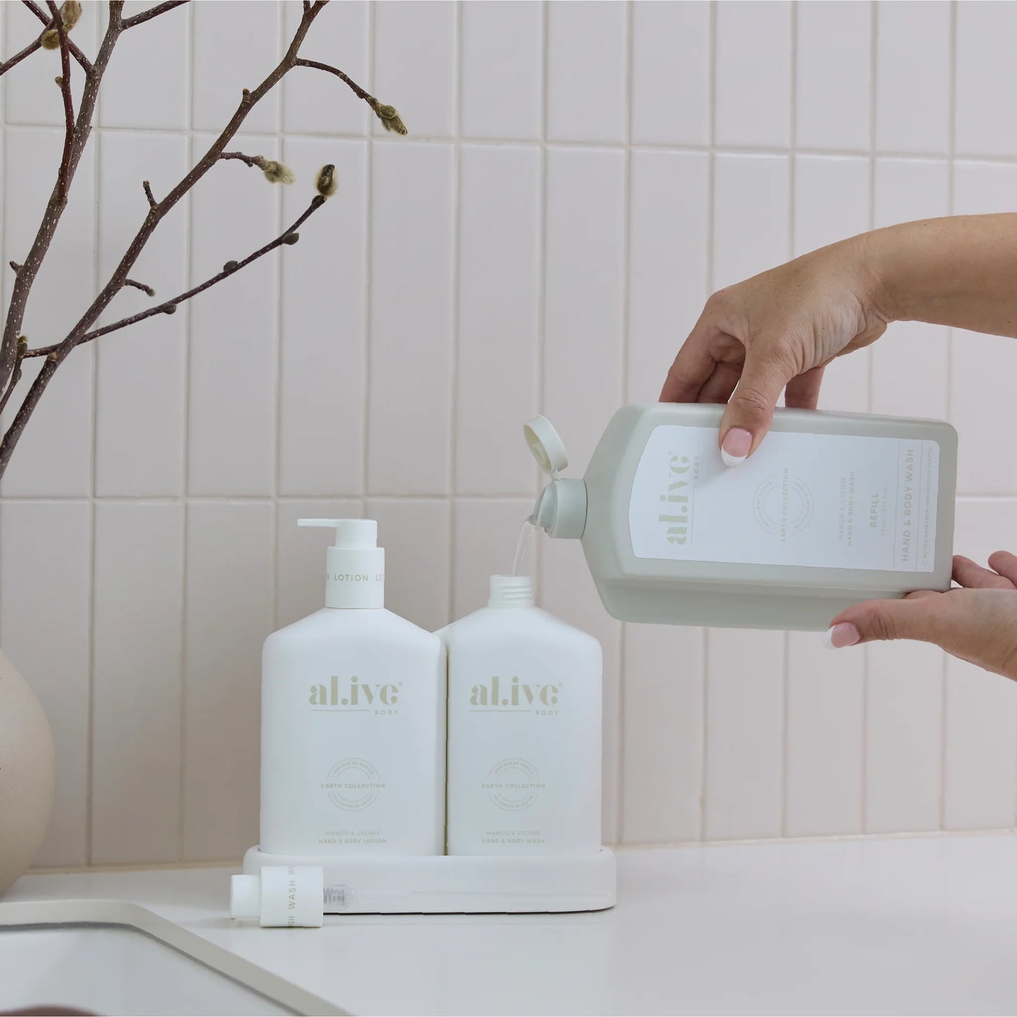 Al.ive hand + body wash refill 1000ml mango & lychee