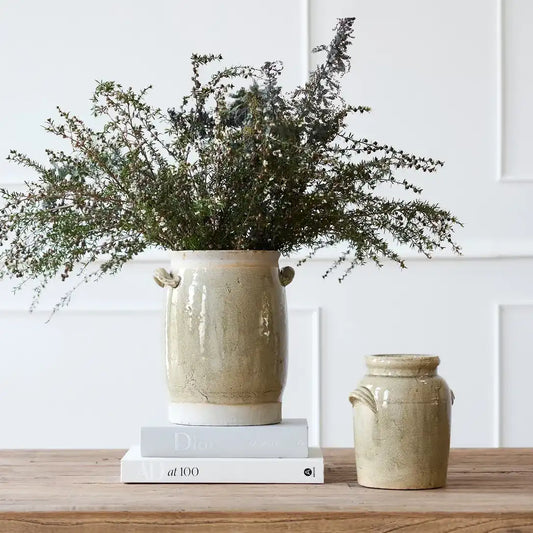 Almada rustic urn 30cm