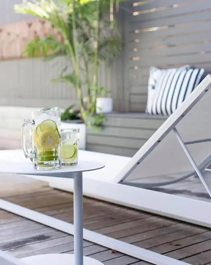 Globewest outdoor aperto side table white 50cm high