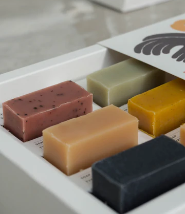 Body & face soap bar sample box