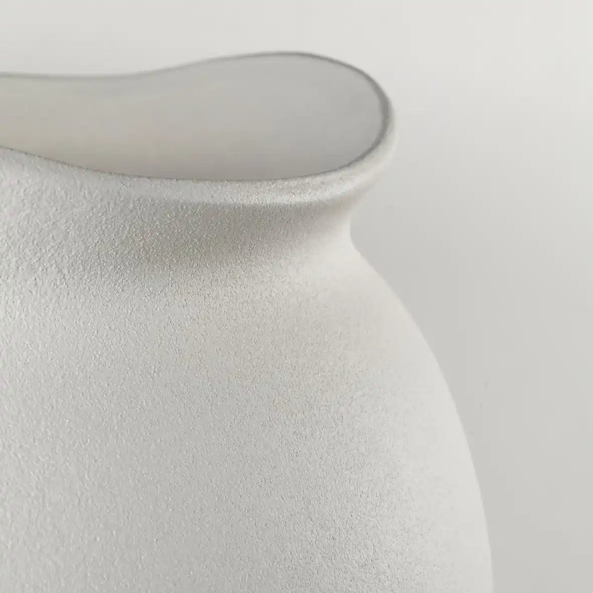 Broste Florentina vase off-white 22cm