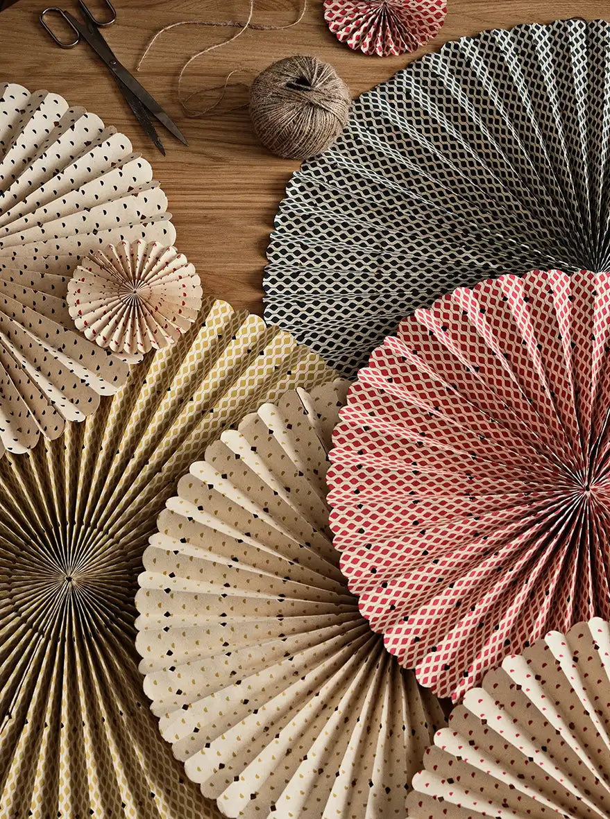 Broste hanging rosette deco 43cm gold