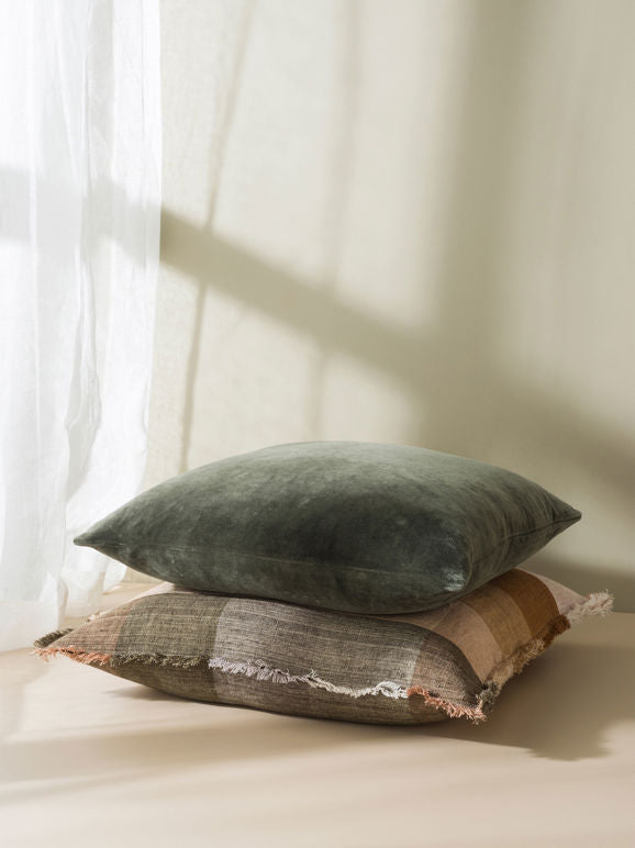 Casa linen cushion cover pickle 55cm