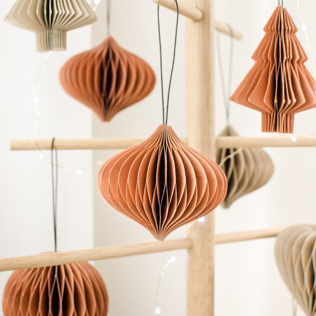 Hanging paper ornament jewel clay