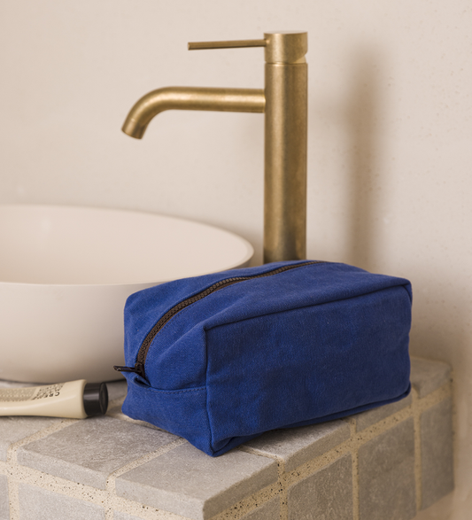 Contrast cotton wash bag aegean blue