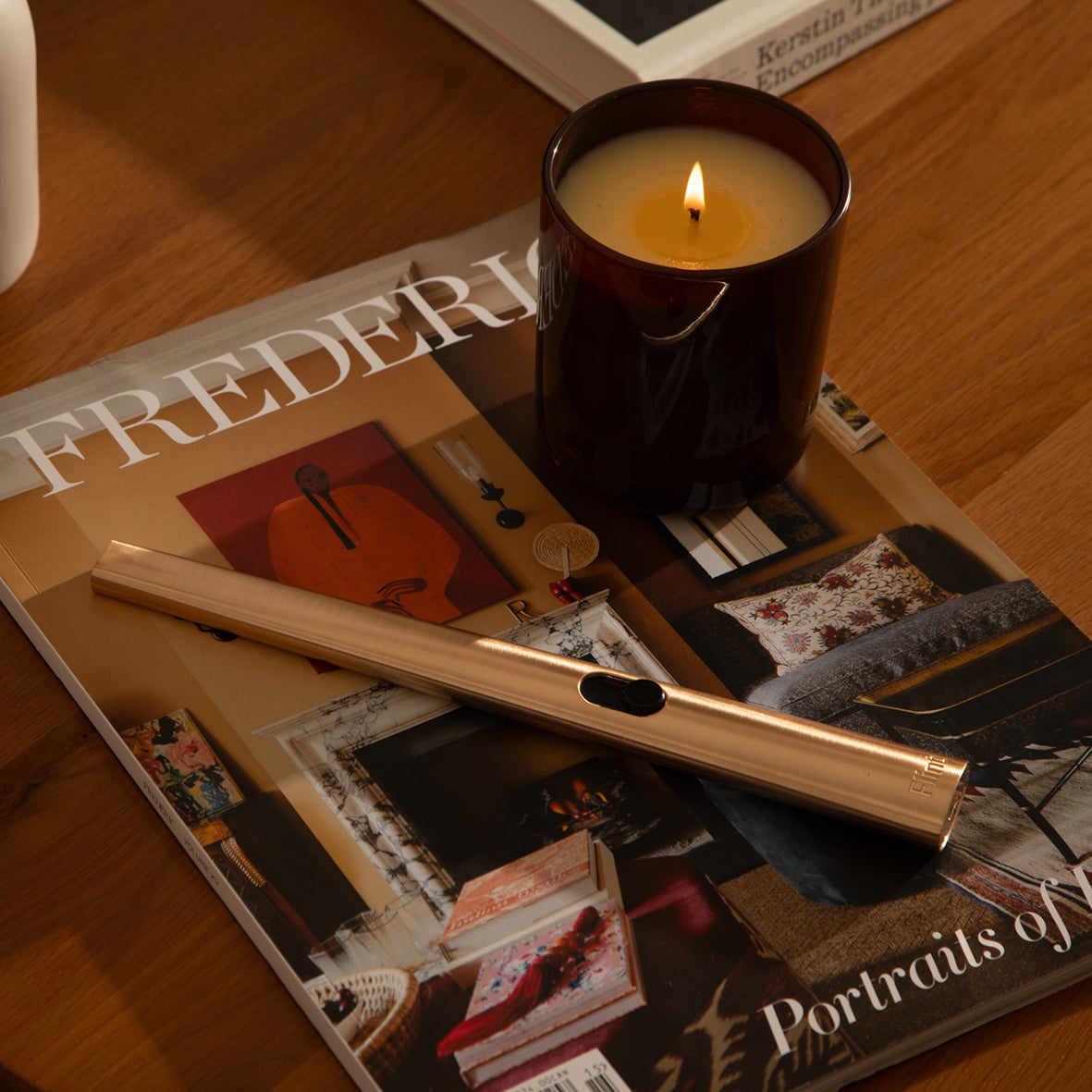 Flint rechargeable lighter gold