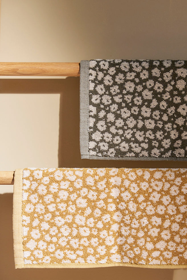 Forget me not cotton towel range ivy