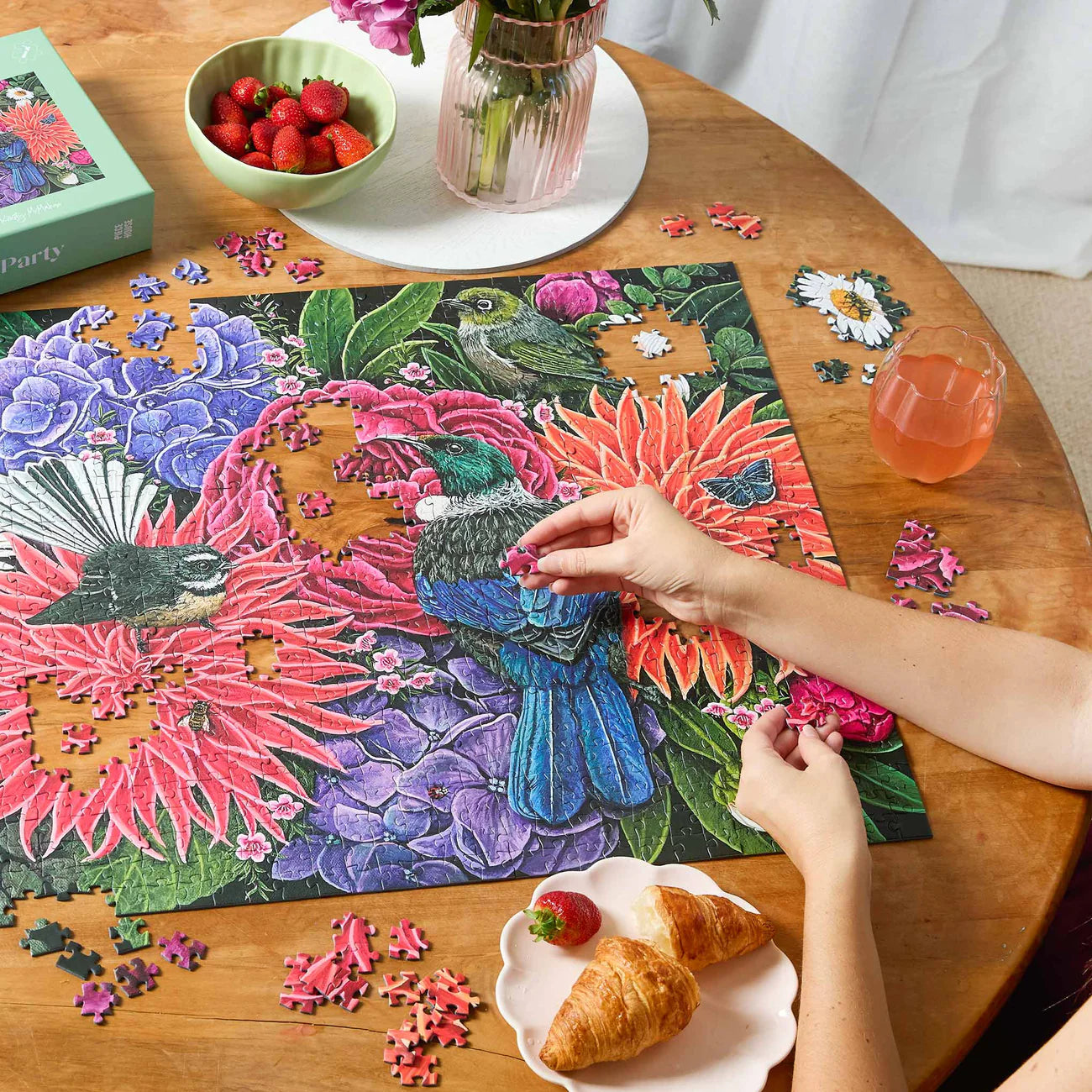 Garden Party 1000-piece jigsaw puzzle