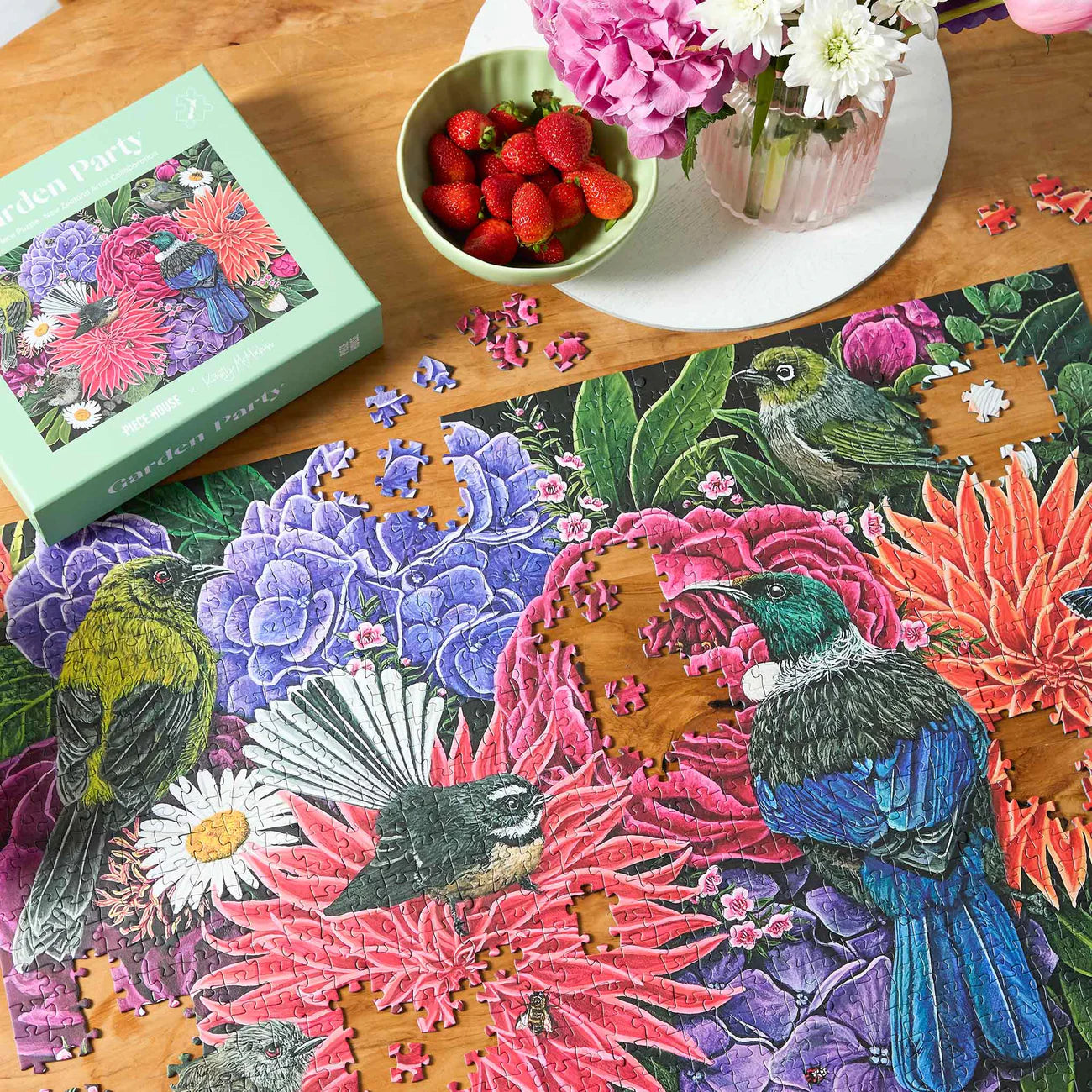 Garden Party 1000-piece jigsaw puzzle