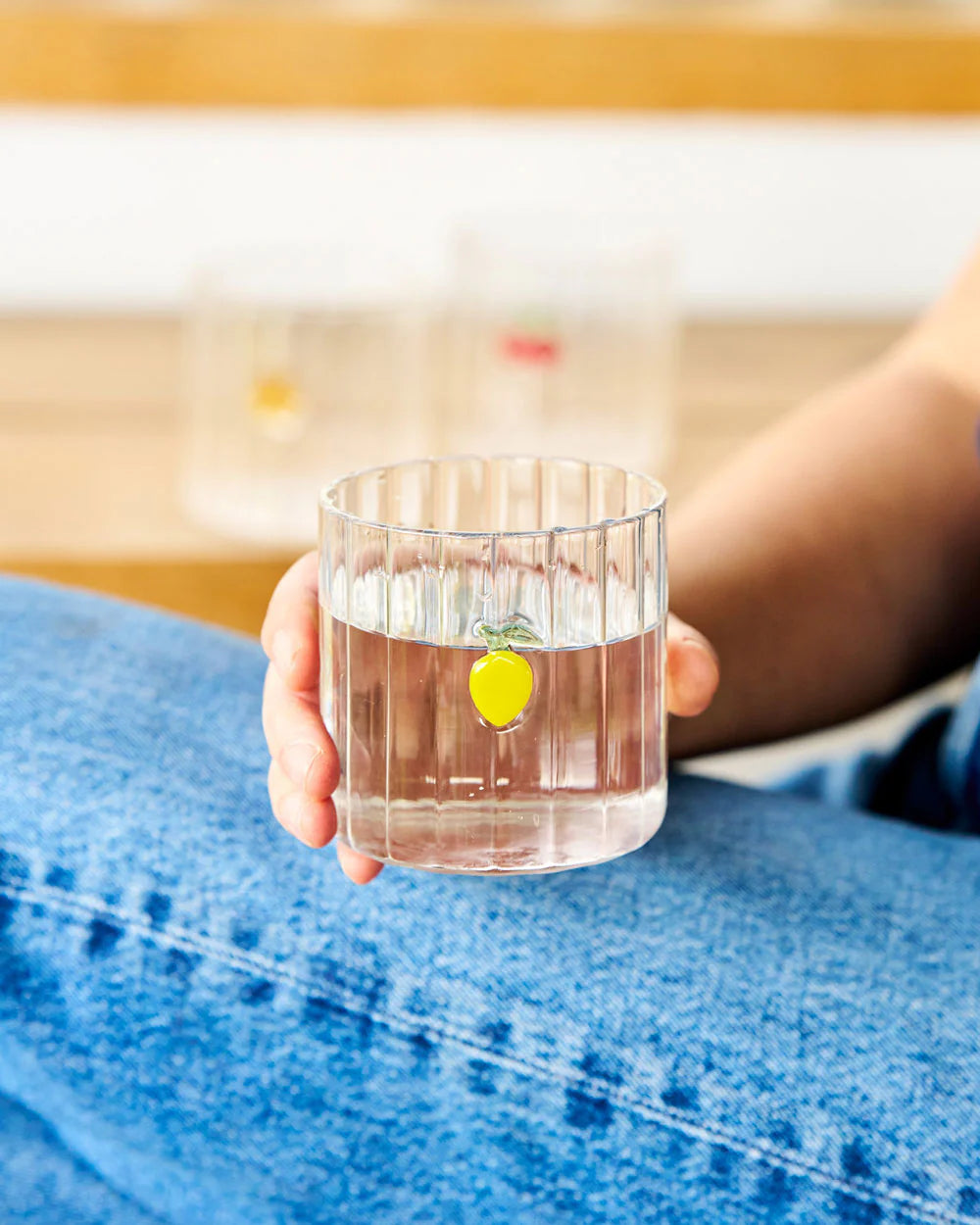 Glass tumbler with lemon motif 8cm