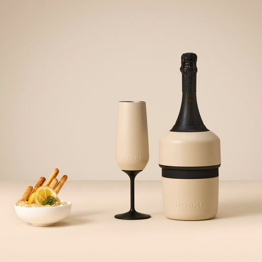 Huski champagne cooler including stopper sand