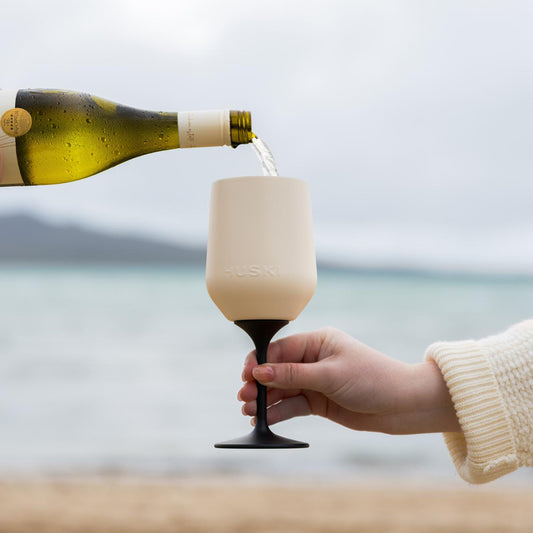 Huski stemmed wine tumbler 355ml sand