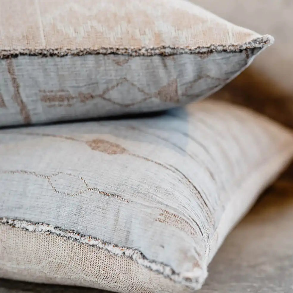 Kasumi reversible jacquard weave cushion cover 40 x 60cm