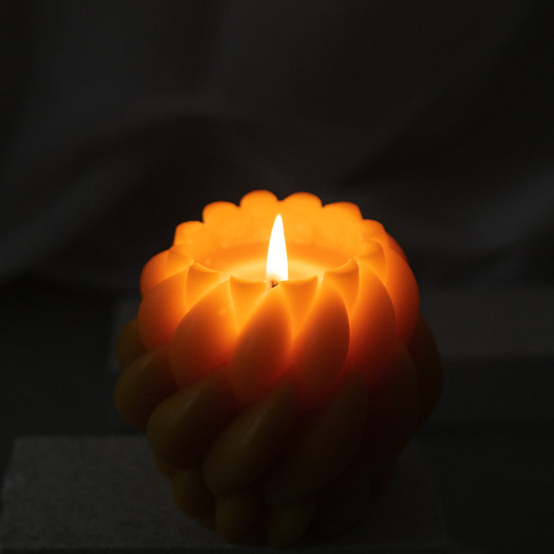 NZ made sculptural knot beeswax candle