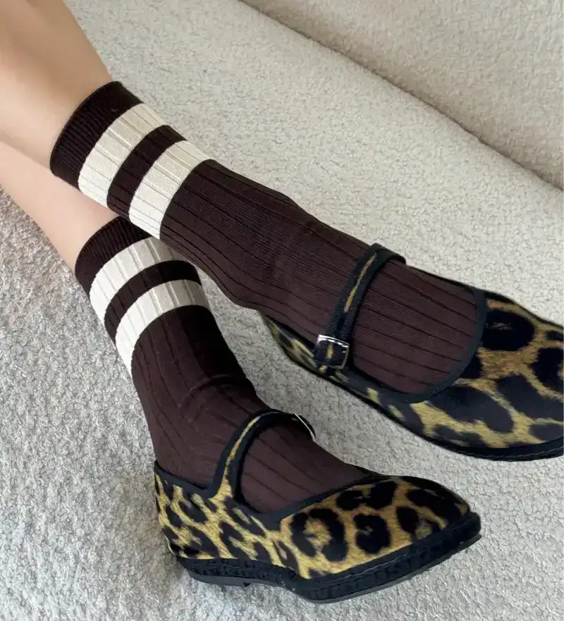 Le Bon Shoppe Her Varsity socks espresso