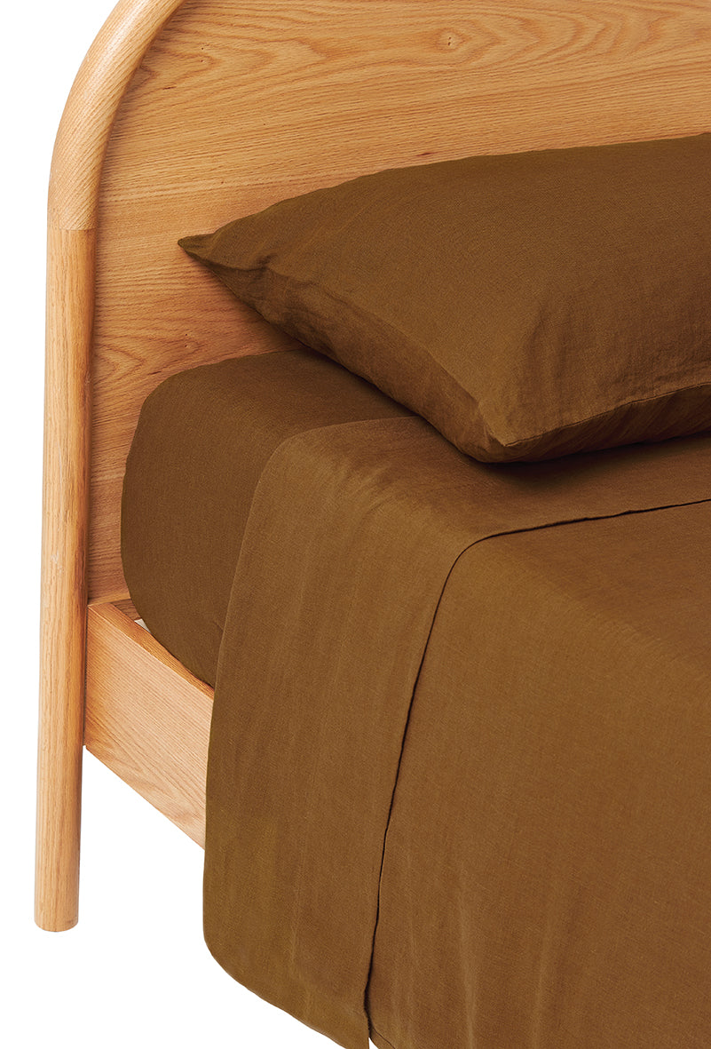 Linen fitted sheet ochre