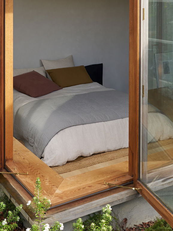 Linen quilted blanket puddle