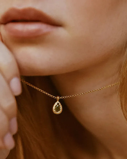 Agapée Lysia necklace gold with dark green glass