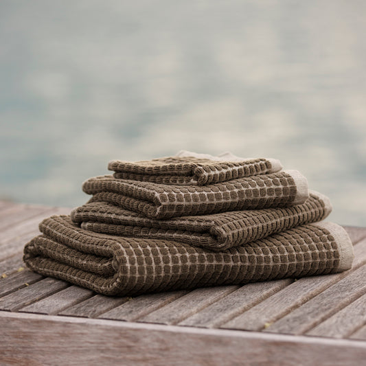Nero cotton bath towel range ivy