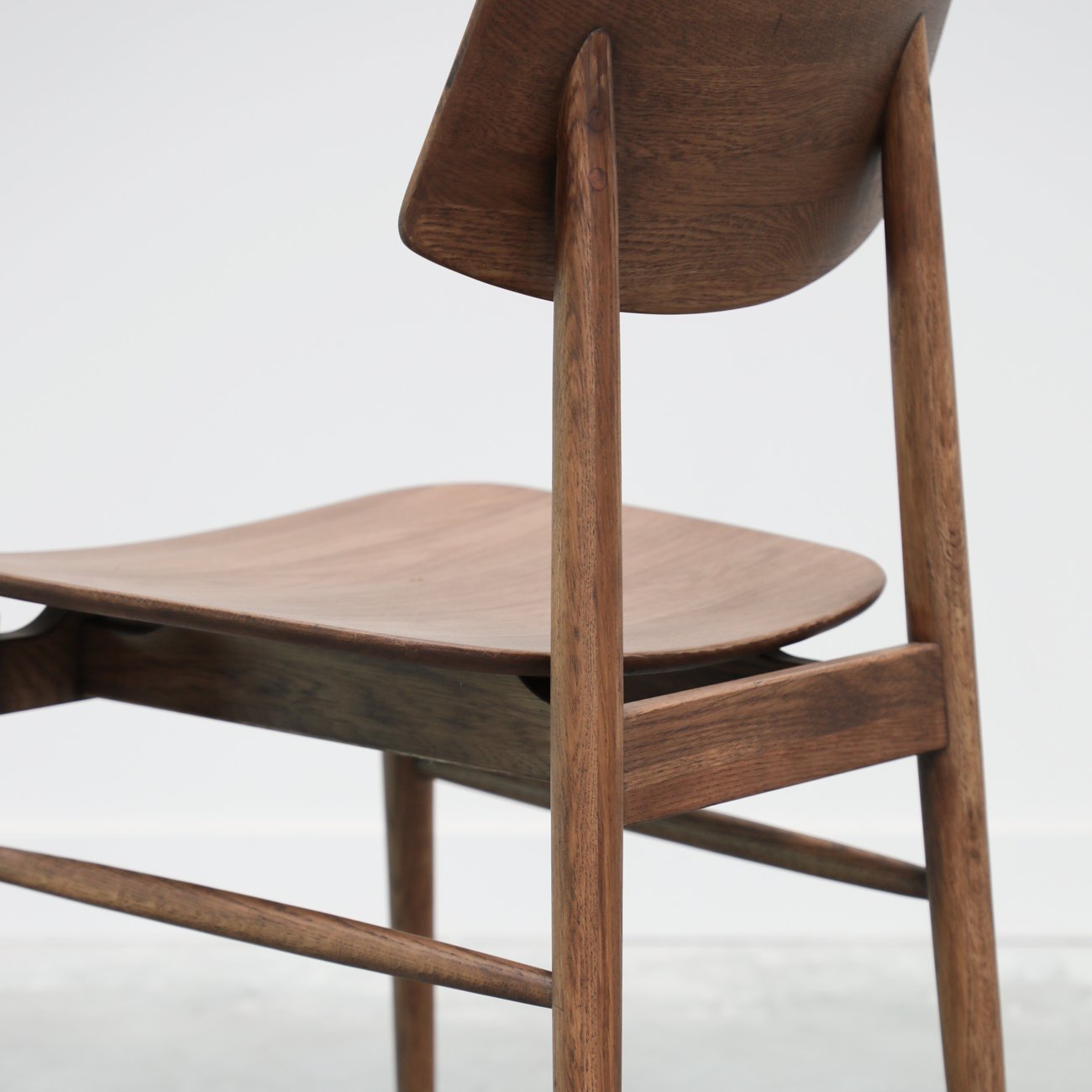 Oscar solid oak dining chair walnut