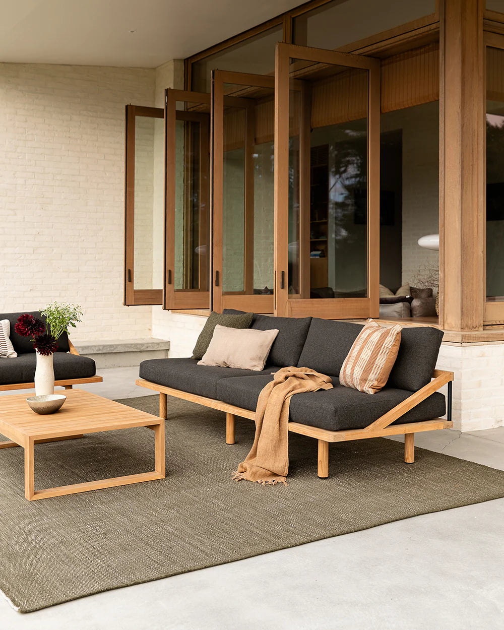 Outdoor Clipper cushion 40cm x 60cm almond