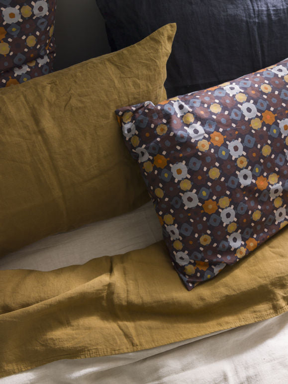 Pair of linen pillowcases ochre