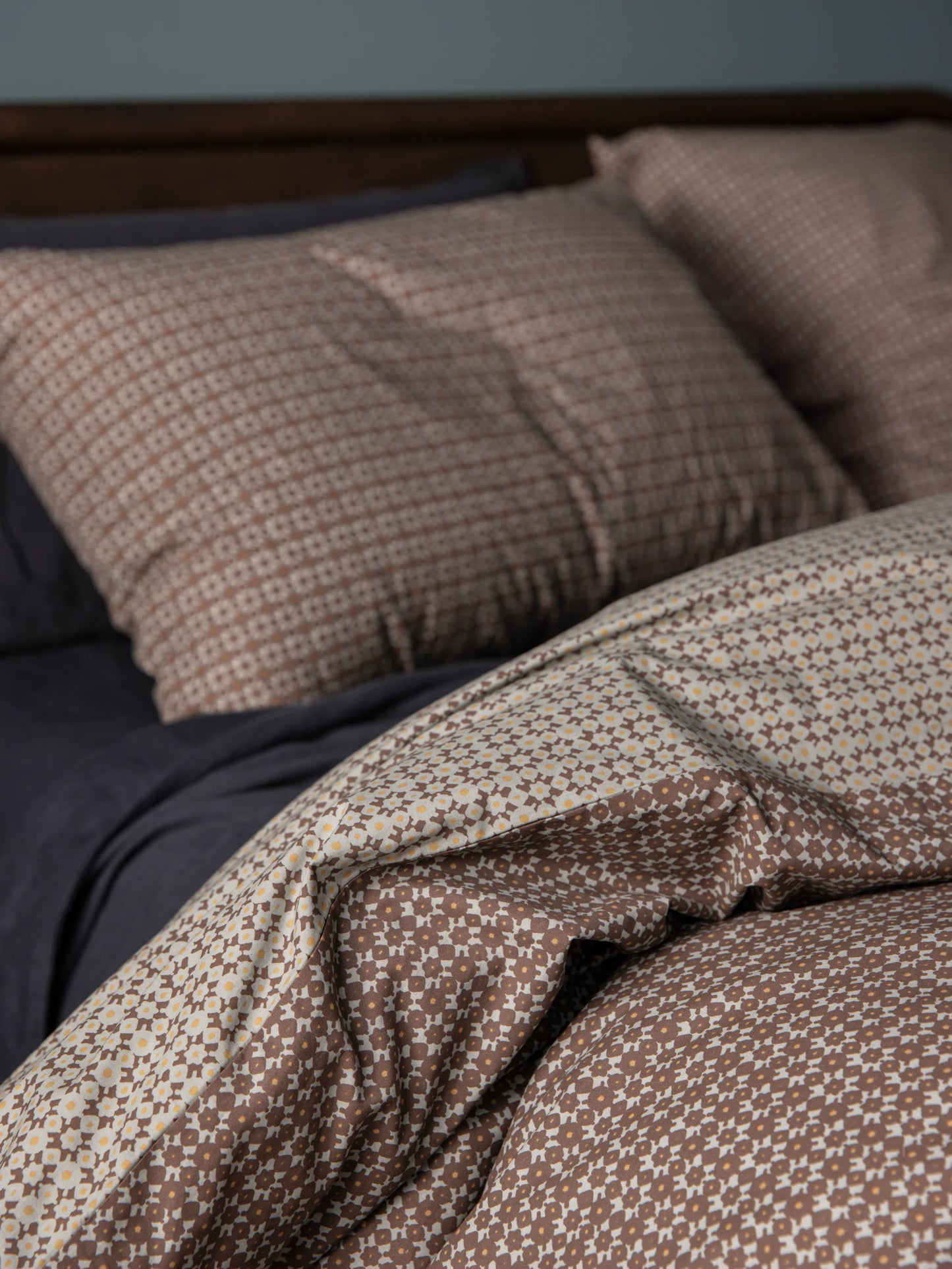 Porto reversible organic cotton duvet cover cocoa & miso