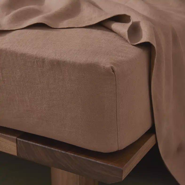 Ravello linen fitted sheet biscuit