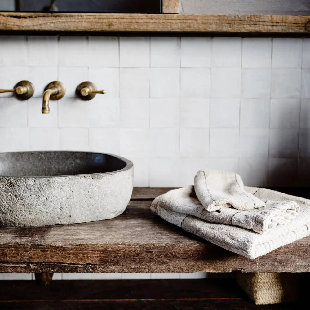 Retreat linen blend hand towel
