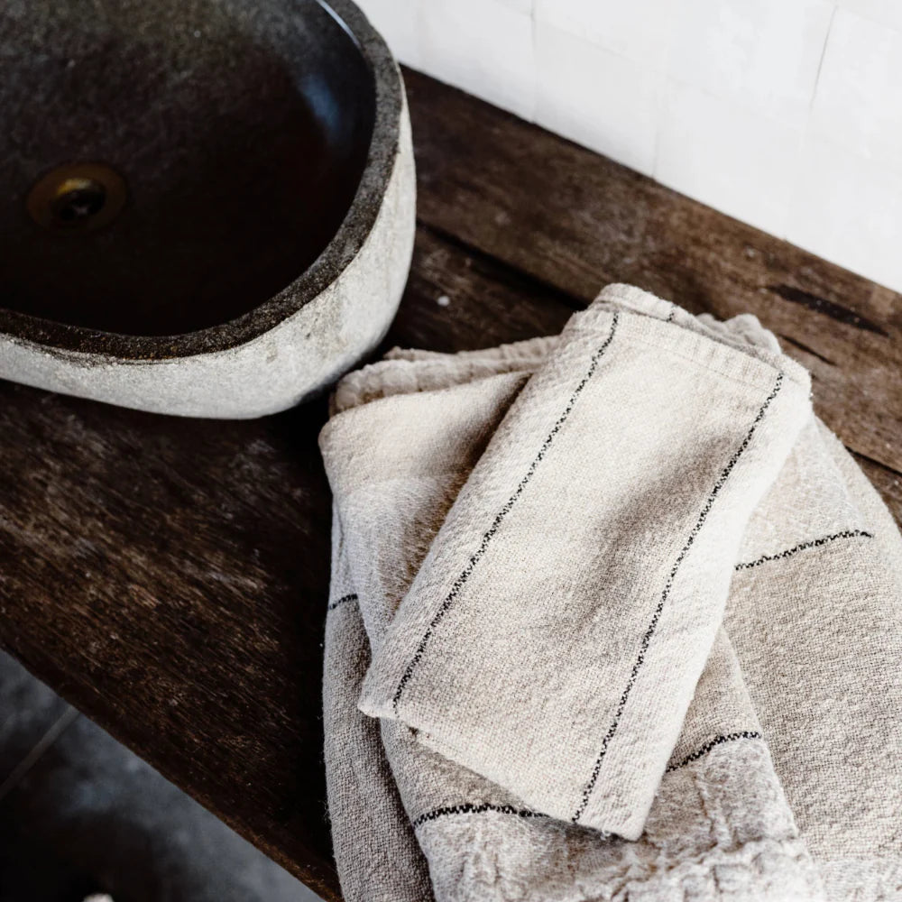 Retreat linen blend hand towel