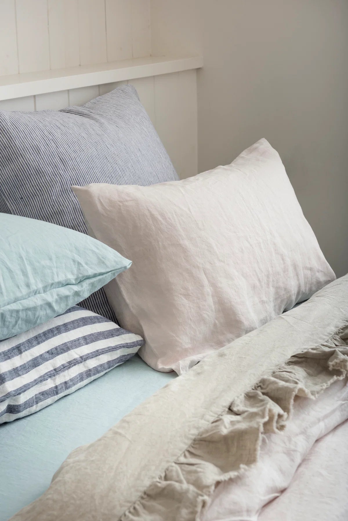SOW linen flat sheet with ruffle natural
