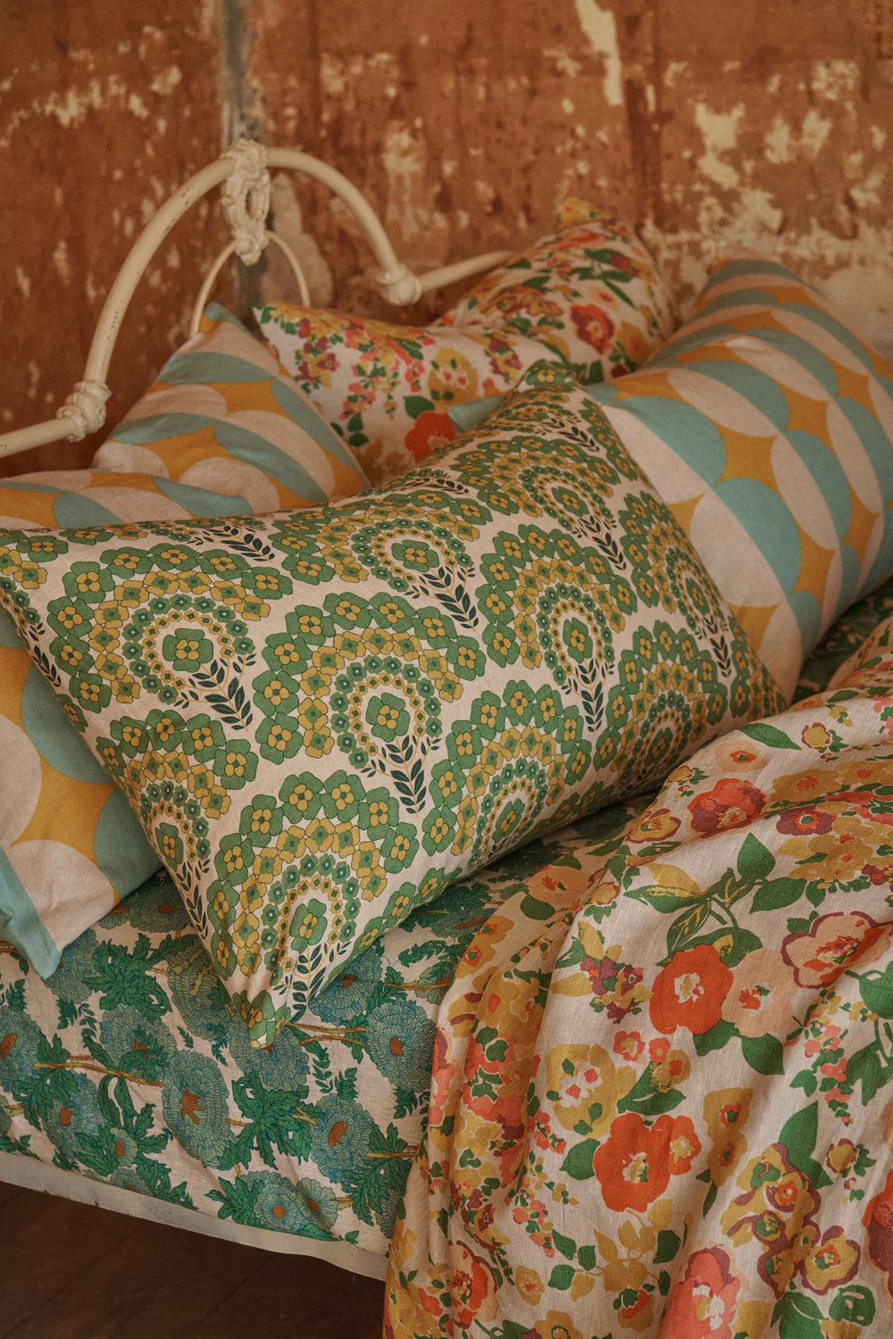 SOW Harriet floral linen pillowcase set