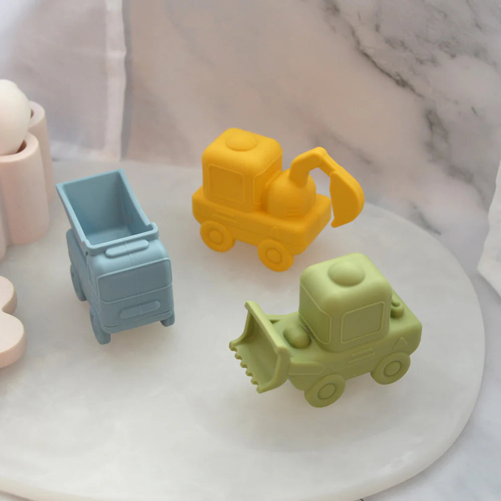 Squeezy trucks bath toy set of 3