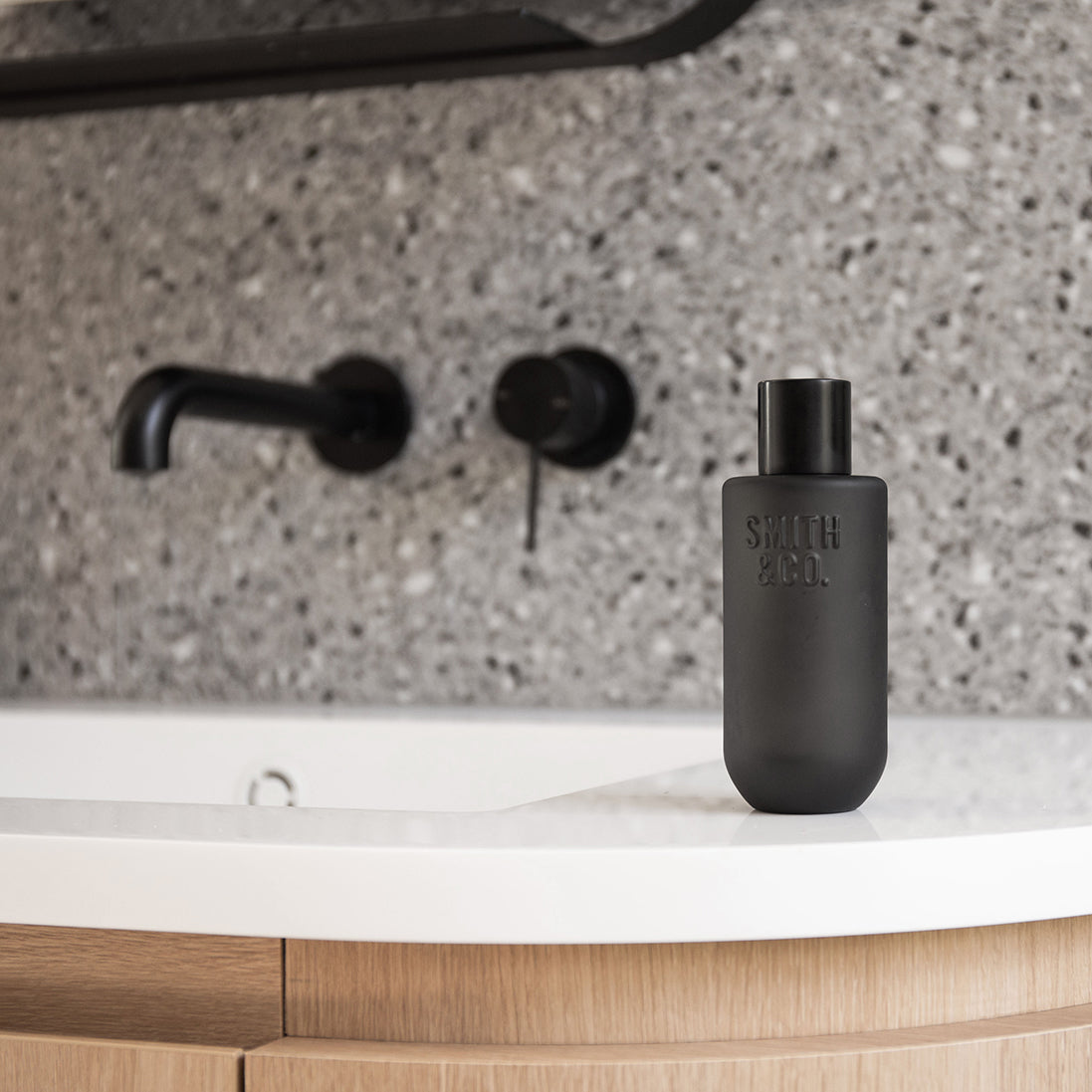 Smith & Co room spray tabac & cedarwood 100g