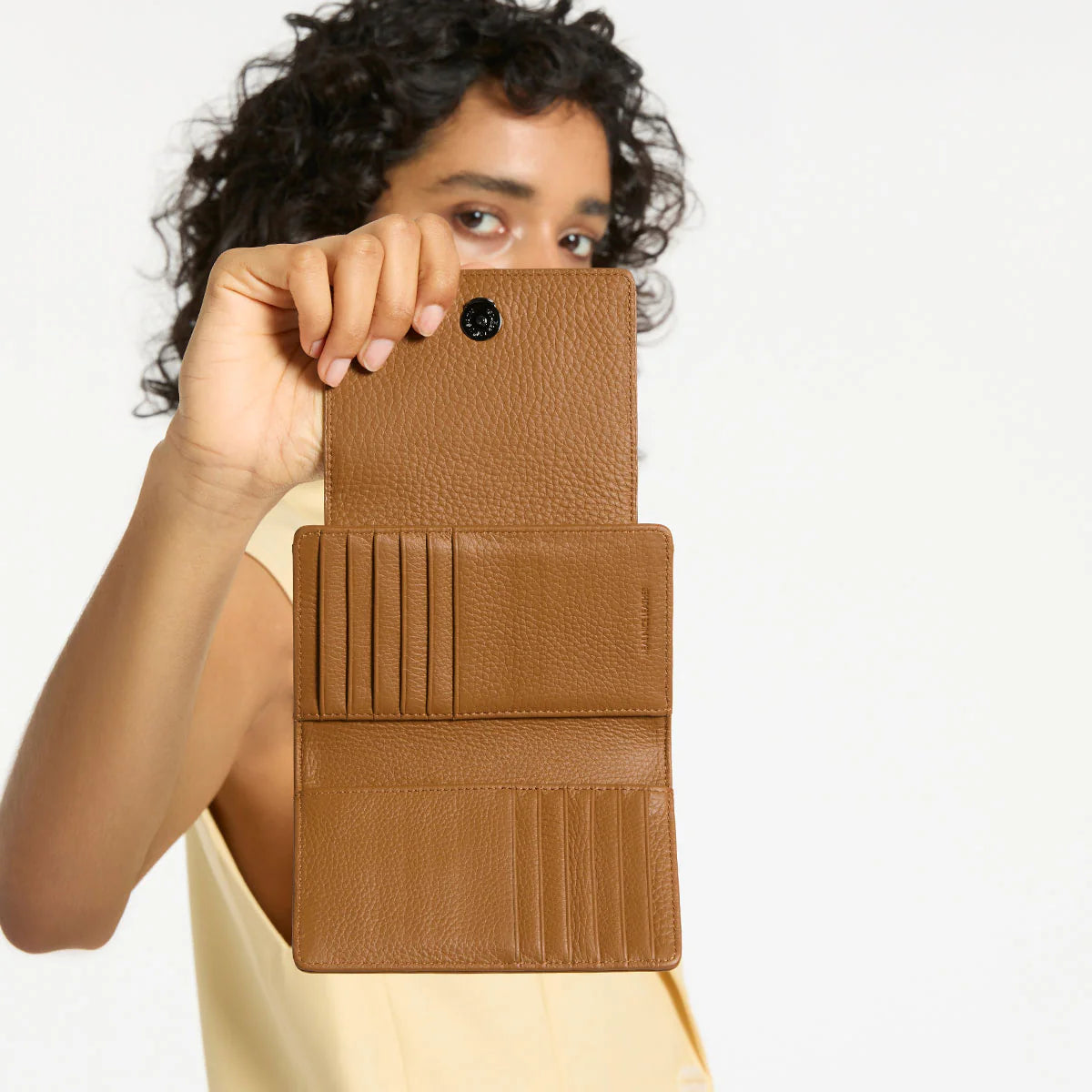 Visions leather wallet camel