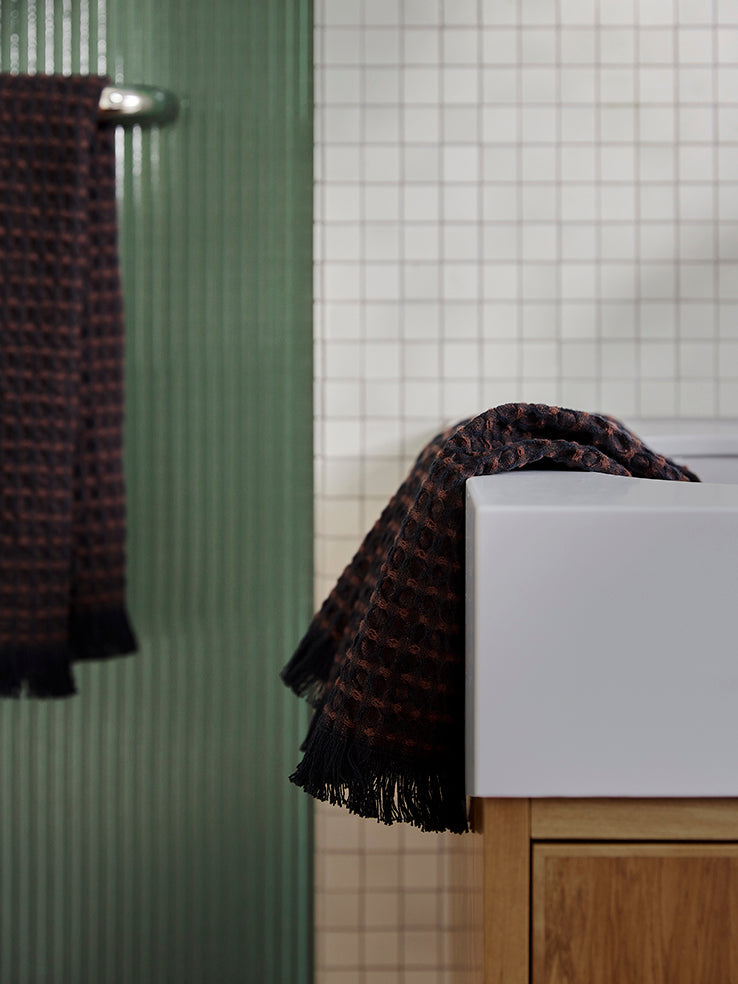 Aalto hand towel midnight