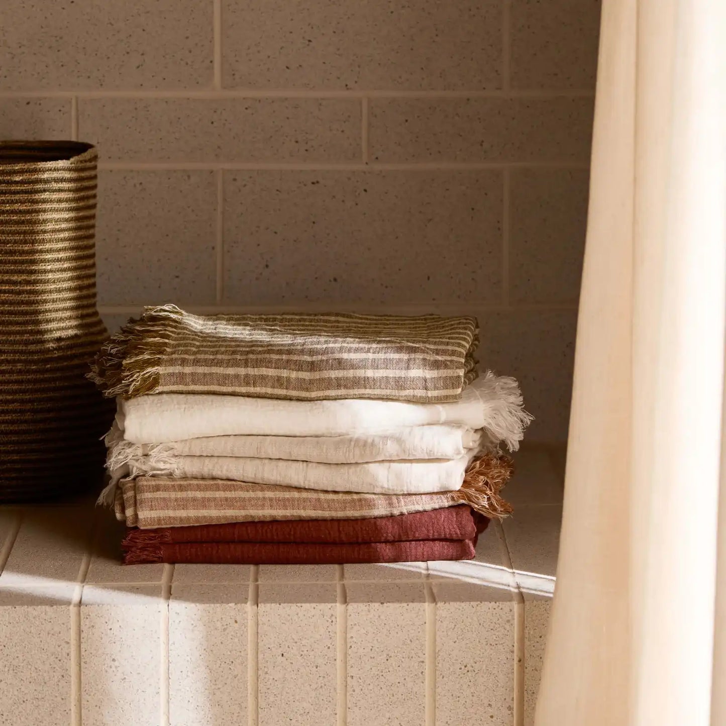 Ava linen striped throw khaki 210 x 150cm