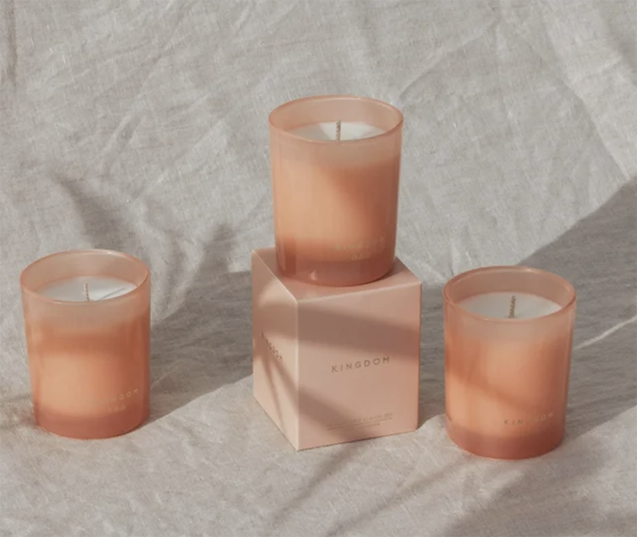 Kingdom small nude candle vetiver & ivy