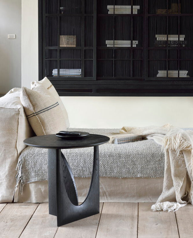 Oak geometric side table black 50cm