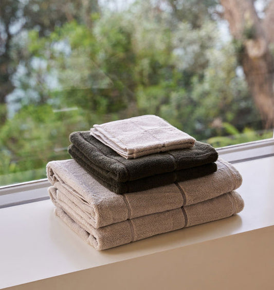Pia cotton bath towel range oat