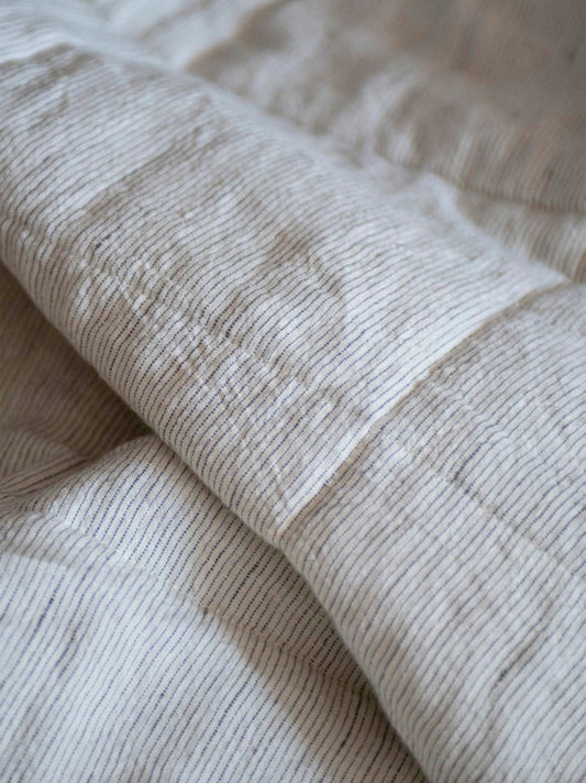 Linen quilted blanket pinstripe