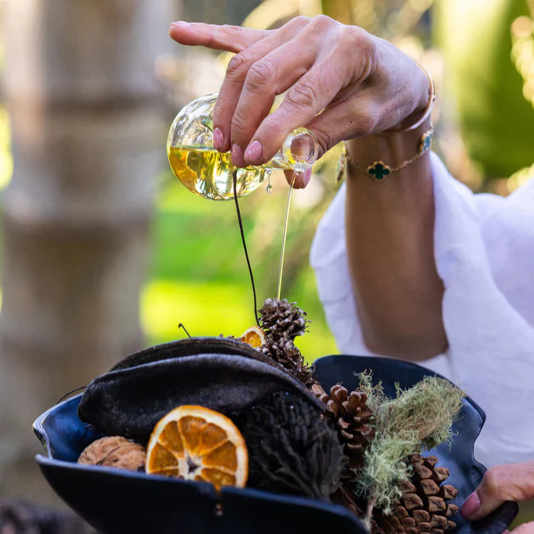 Forest floor potpourri amberoud