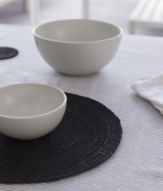 Woven placemat black 34cm