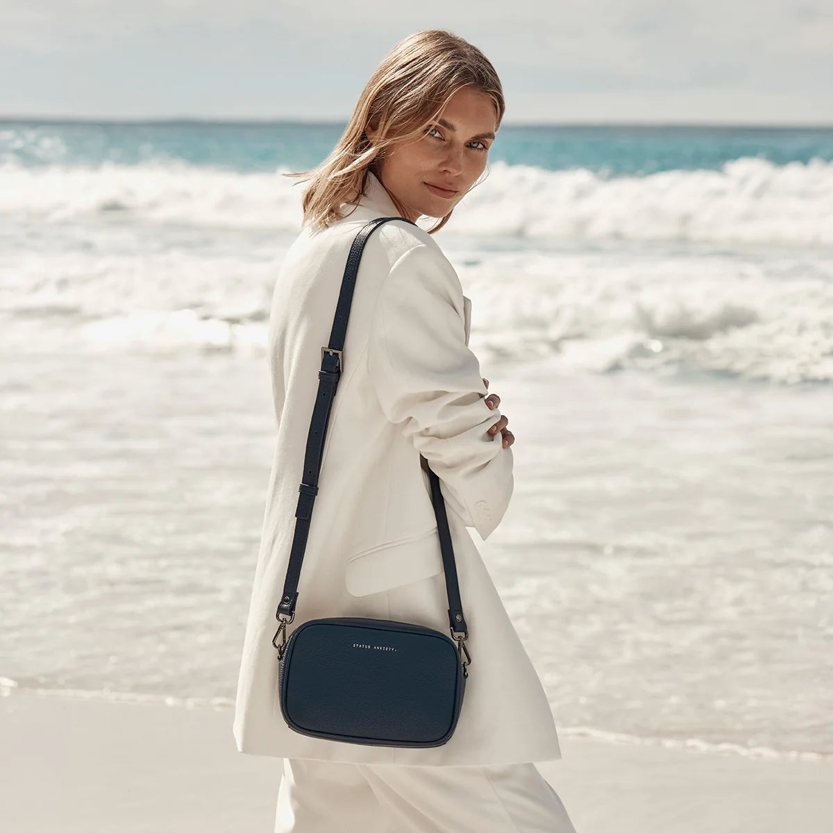 Status Anxiety plunder leather bag with dual straps blue