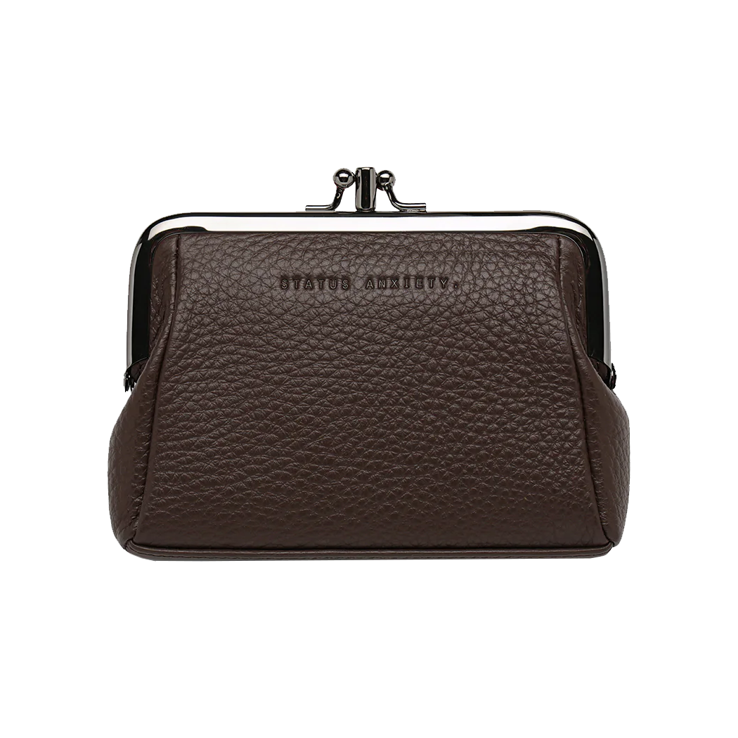 Volatile close clasp wallet cocoa