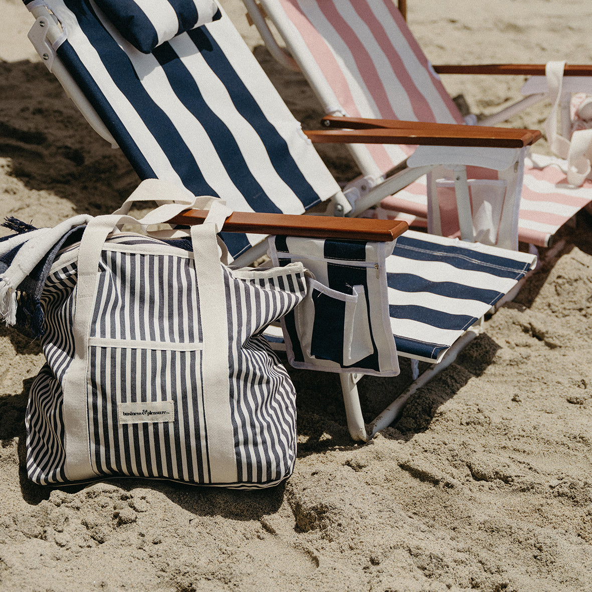 Tommy beach chair navy stripe