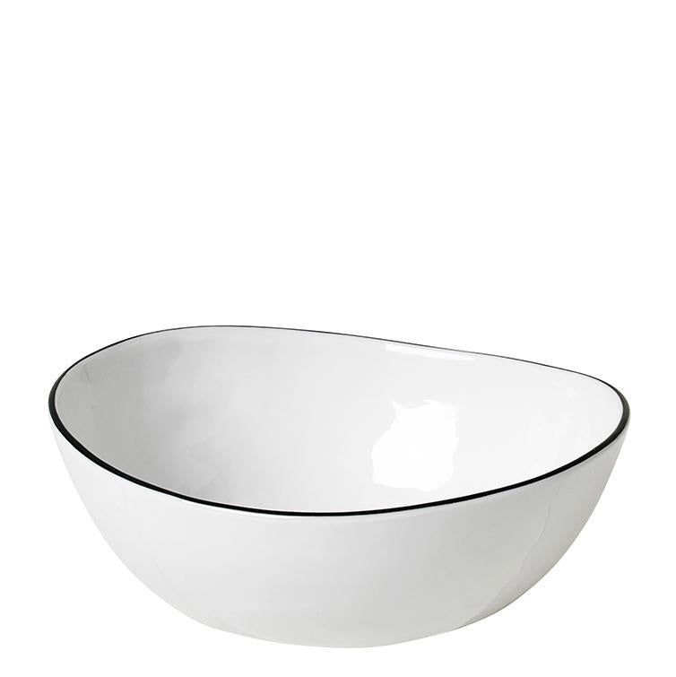Elegant shaped cereal bowl from the Broste Copenhagen Salt dinnerware collection.   The breakfast bowl features a black hand painted brim making each piece unique.  Commercially rated dinnerware range made of porcelain.  Dimensions: 16.7cm wide x 15.8cm deep x 6cm high