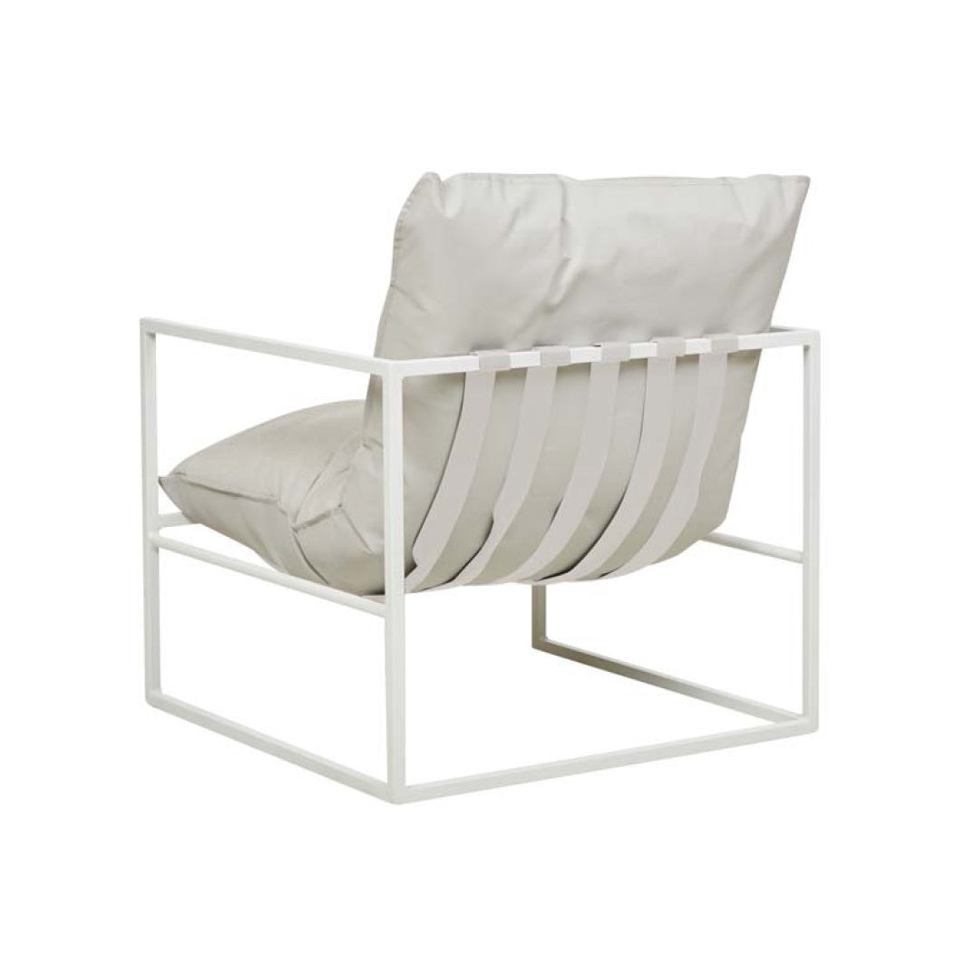 Outdoor framed lounge chair putty