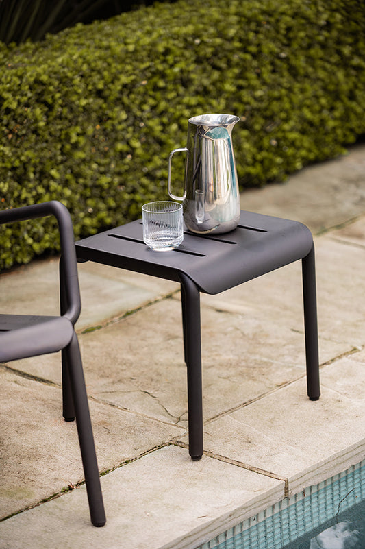 Otto outdoor side table black